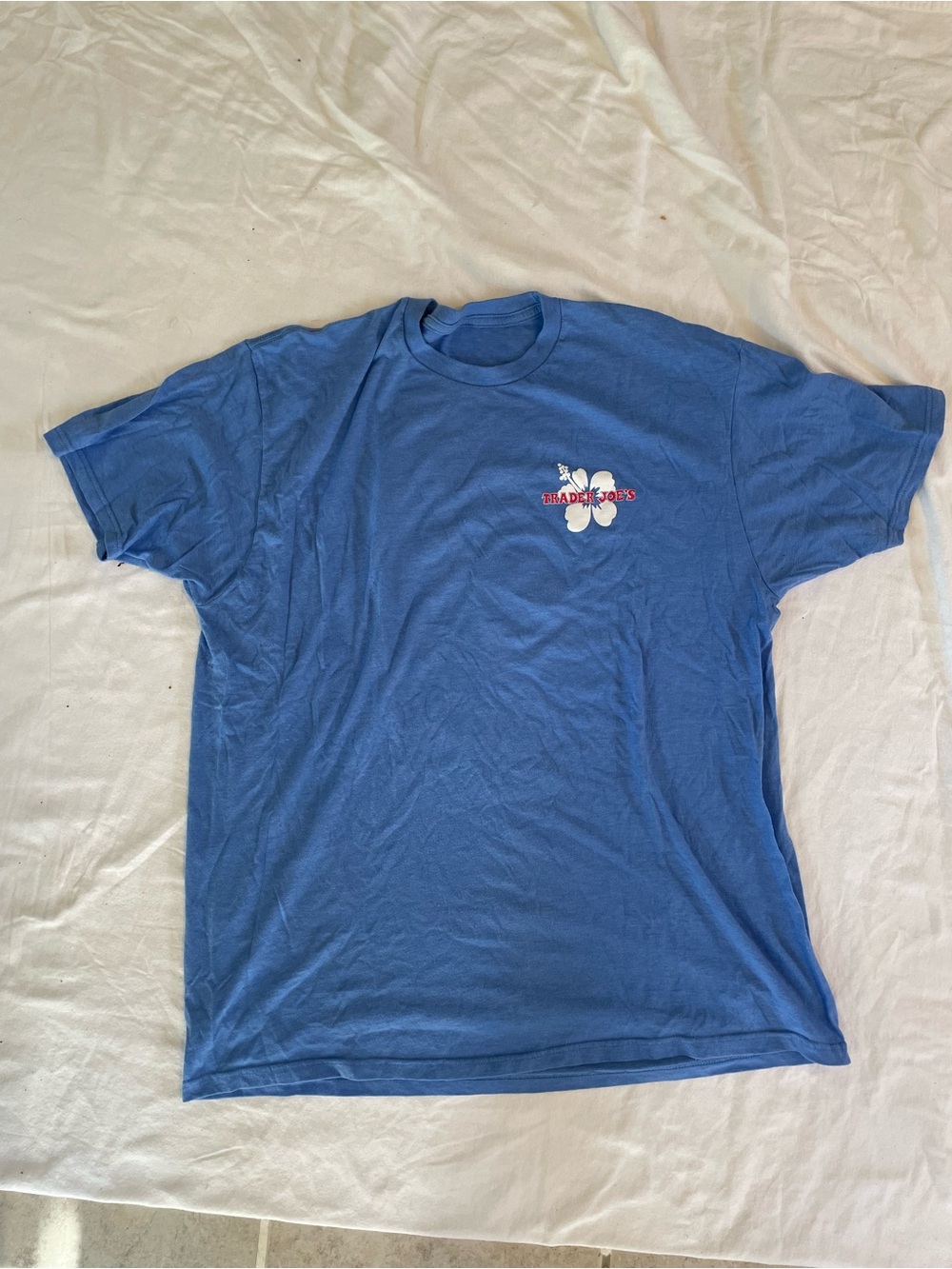 Trader Joe’s Blue Short-Sleeve Graphic Tee XL cotton, hibiscus logo